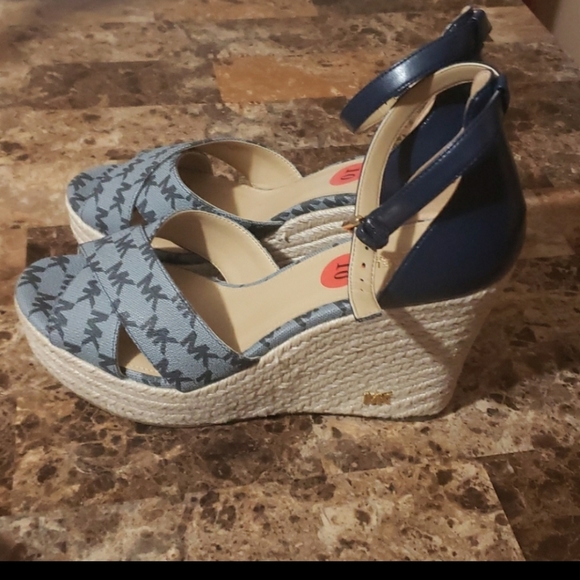 Shoes - Picture 1 of 1